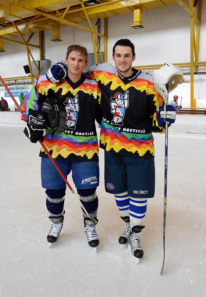 Hokej 2015: Černá - Bílá 7:6