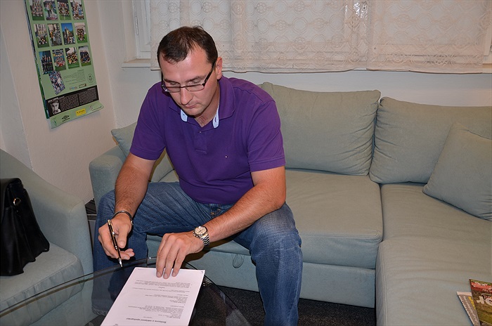 Radek Sňozík přebral automobil od společnosti AUTO NOVO TÝM Řevnice.