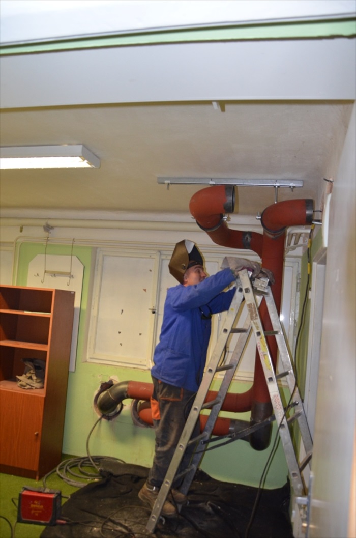 Průběh výstavby nové kotelny pro vyhřívaný trávník