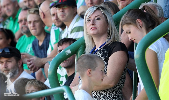 DĚNÍ NA TRIBUNÁCH: Bohemians - Zbrojovka