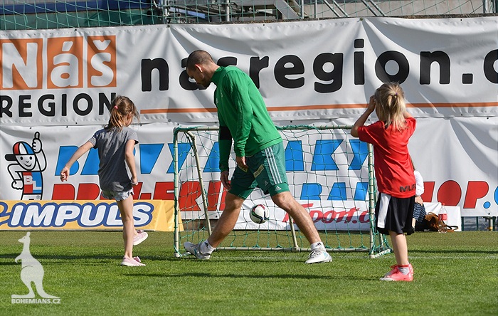 Nábor dívek v Ďolíčku