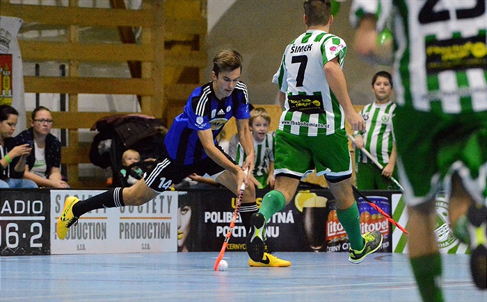 Exhibice Fotbal vs. Florbal 10:10